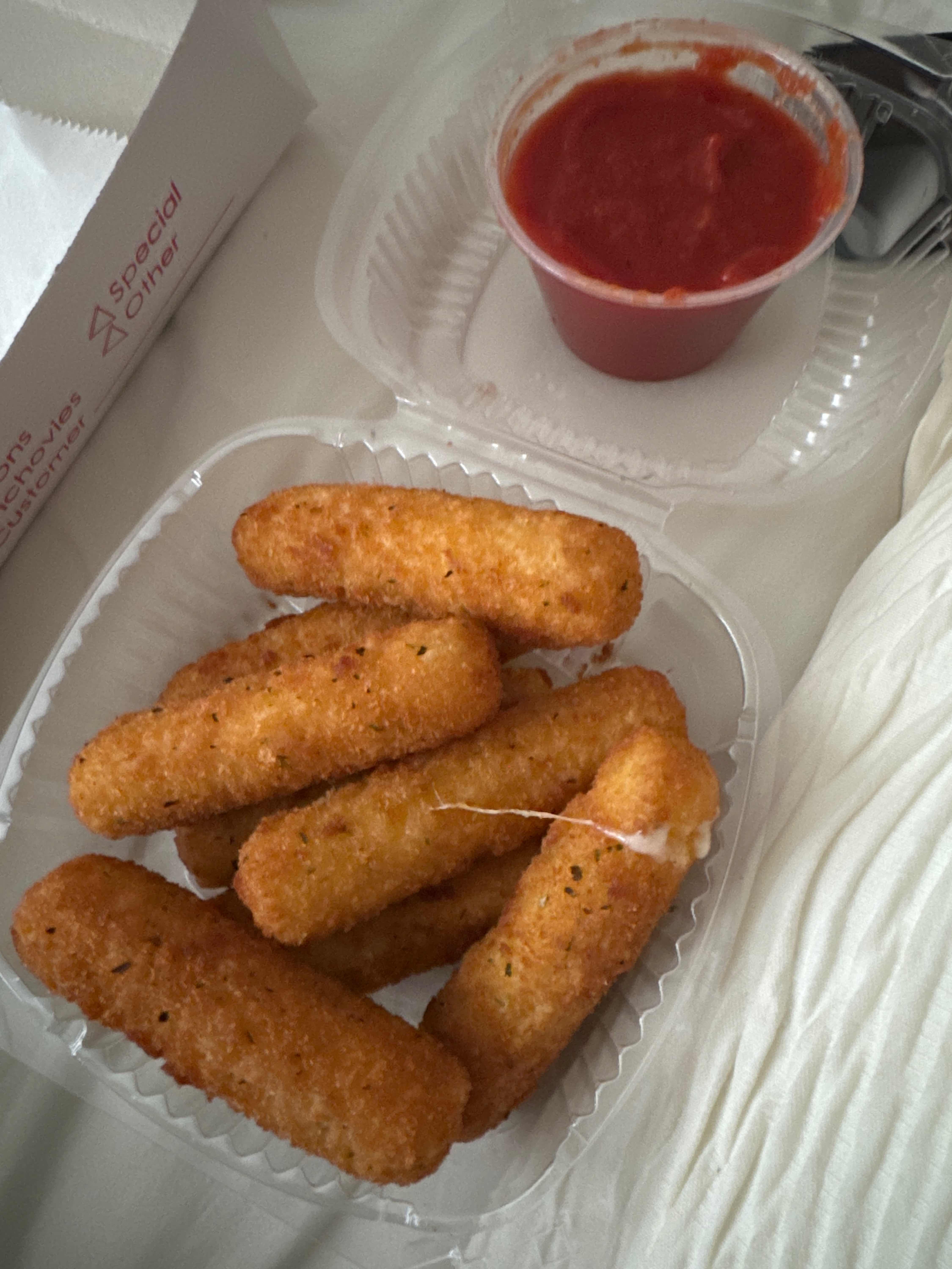 Mozzarella Sticks - 8 Pieces