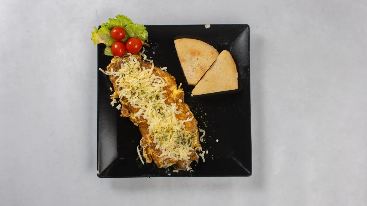 Omlet s povrćem i sirom