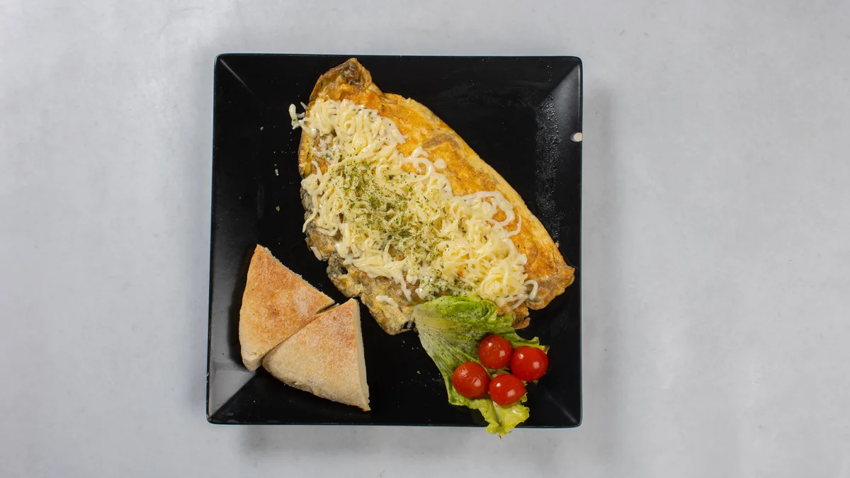 Omlet sa sirom
