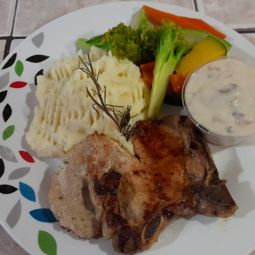 Chuleta en Salsa de Tomillo