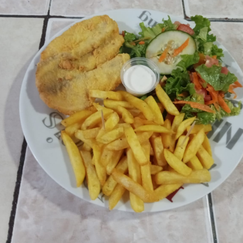 Pescado con Papas Fritas