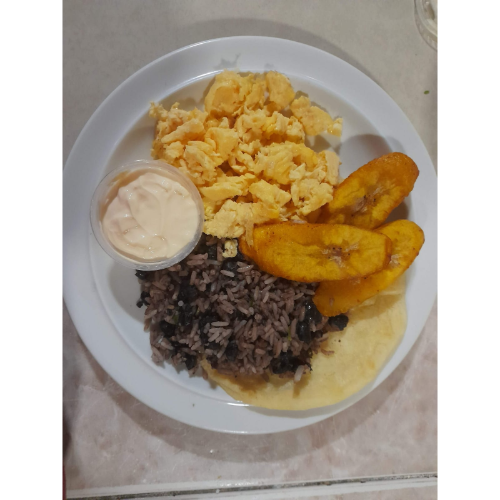 Pinto Deluxe