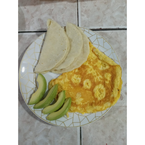 Torta de Huevo y Aguacate
