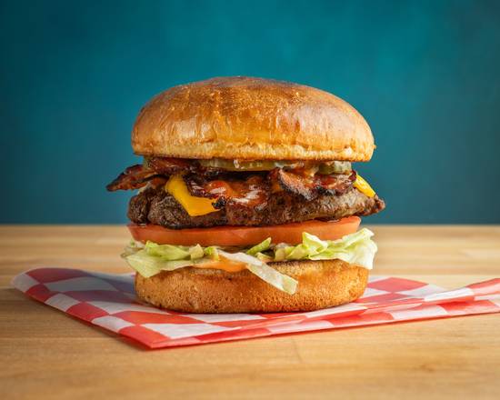 Sriracha Bacon Cheeseburger