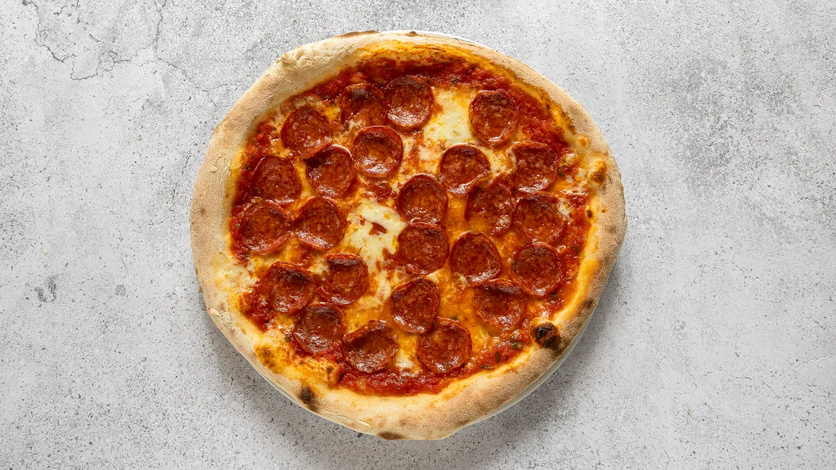 Pepperoni pizza (32 cm)