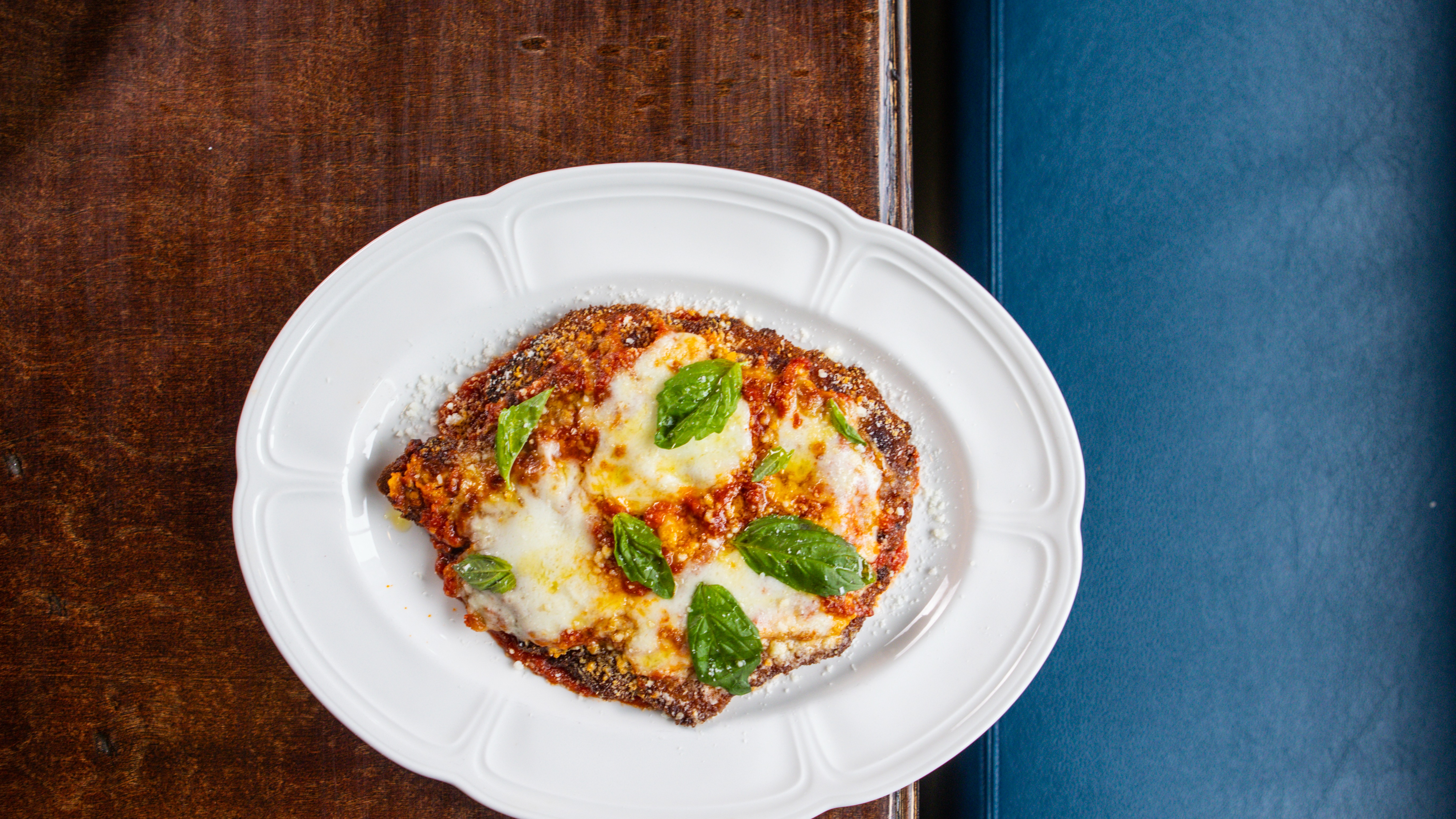 Alla Vita's Chicken Parmigiana