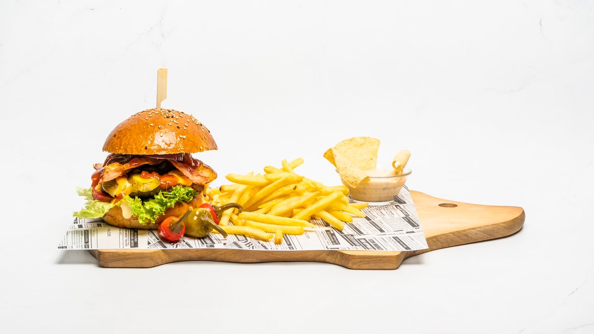 Hot smokey burger
