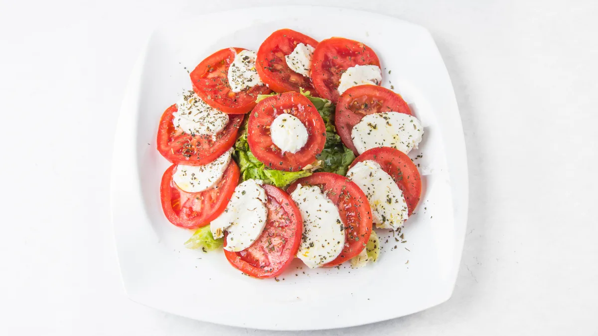 Caprese salata