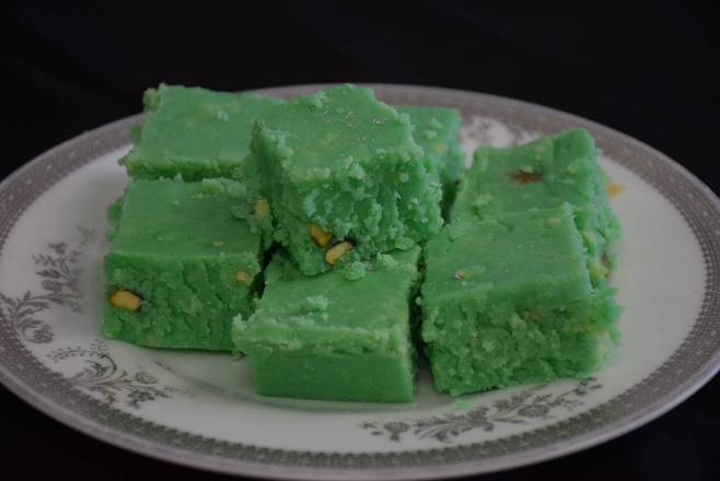 Pista Burfi