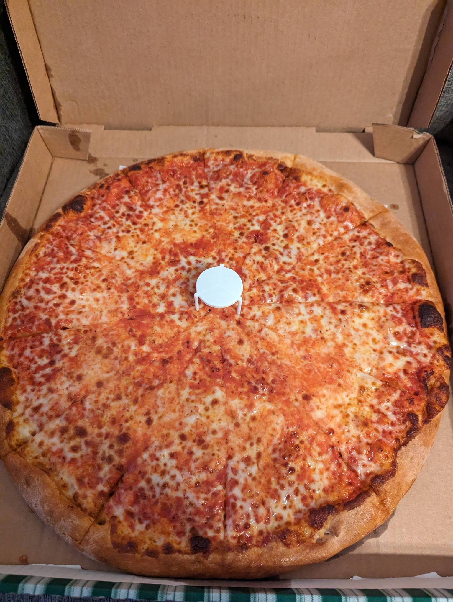 Jumbo Cheese Pizza 16" (12 Slices)