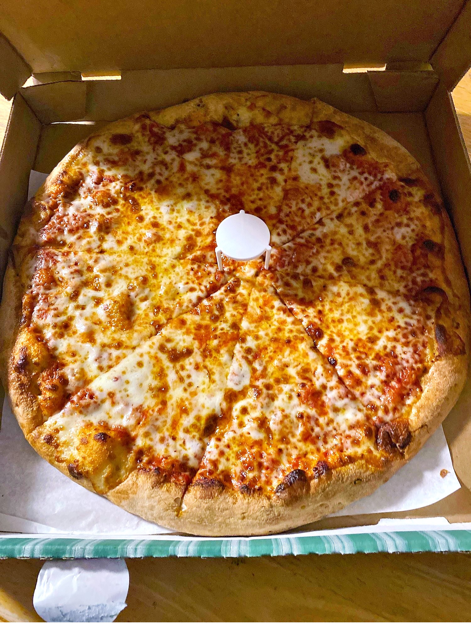 Large Cheese Pizza 14" (8 Slices)