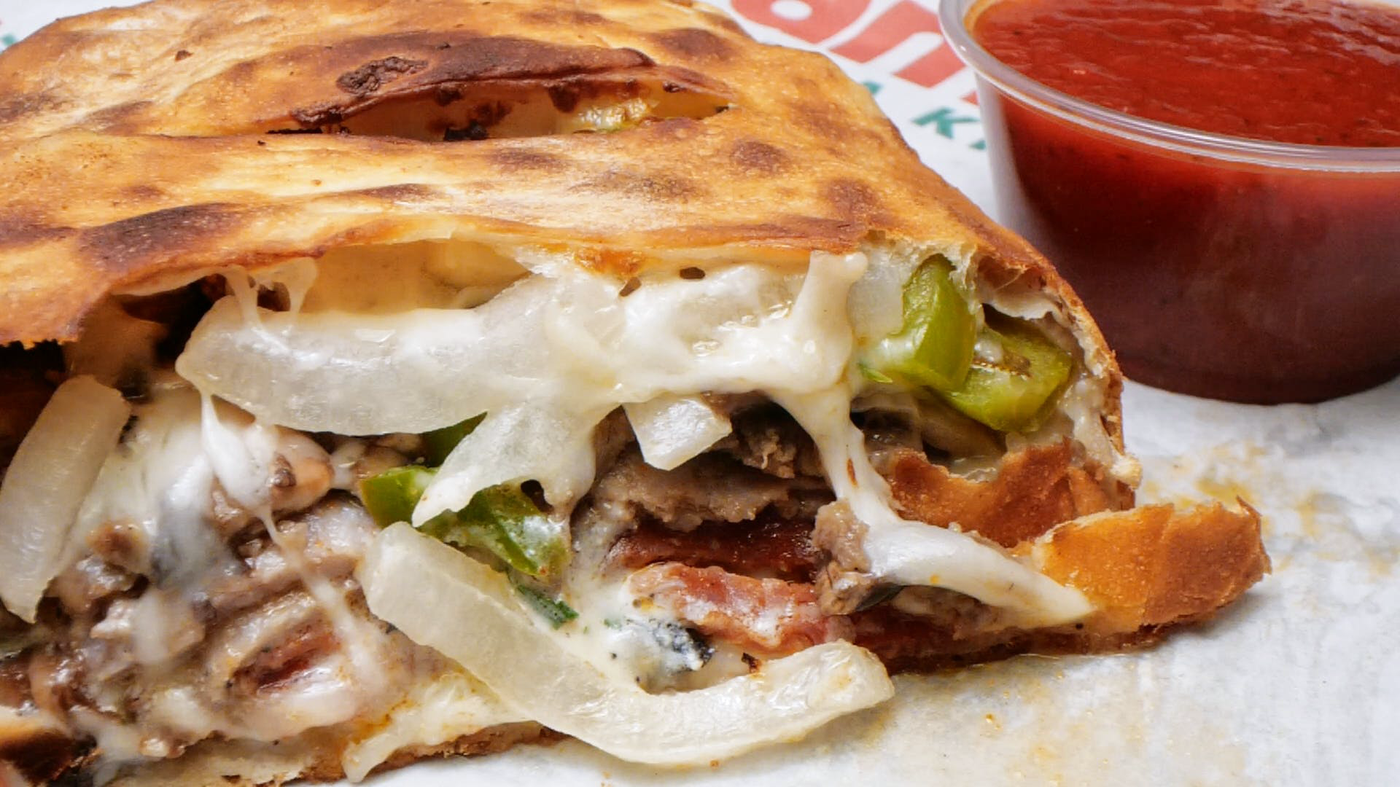 Deluxe Calzone - Calzone