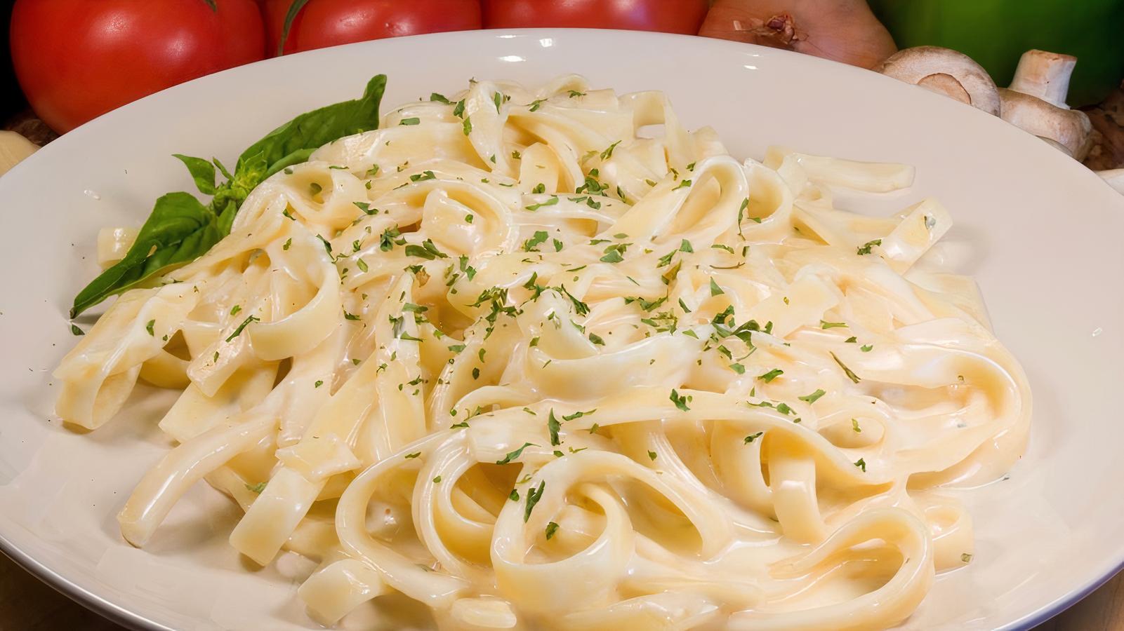 Fettuccine Alfredo
