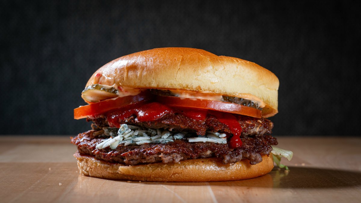 Buffalo blue- cheeseurger