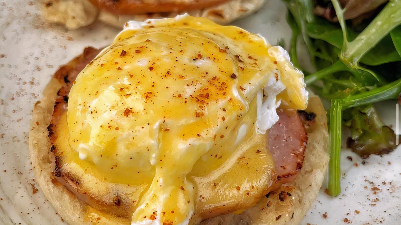 Eggs Benny