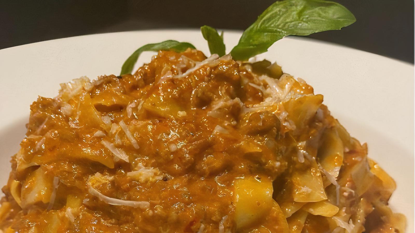 Fettuccine Bolognese