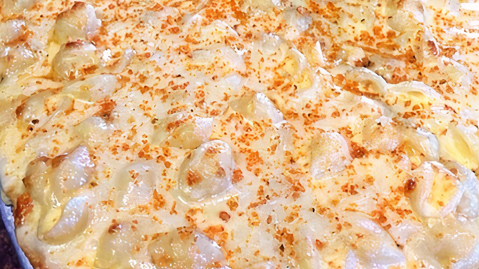 Truffle Mac and Cheese Pizza