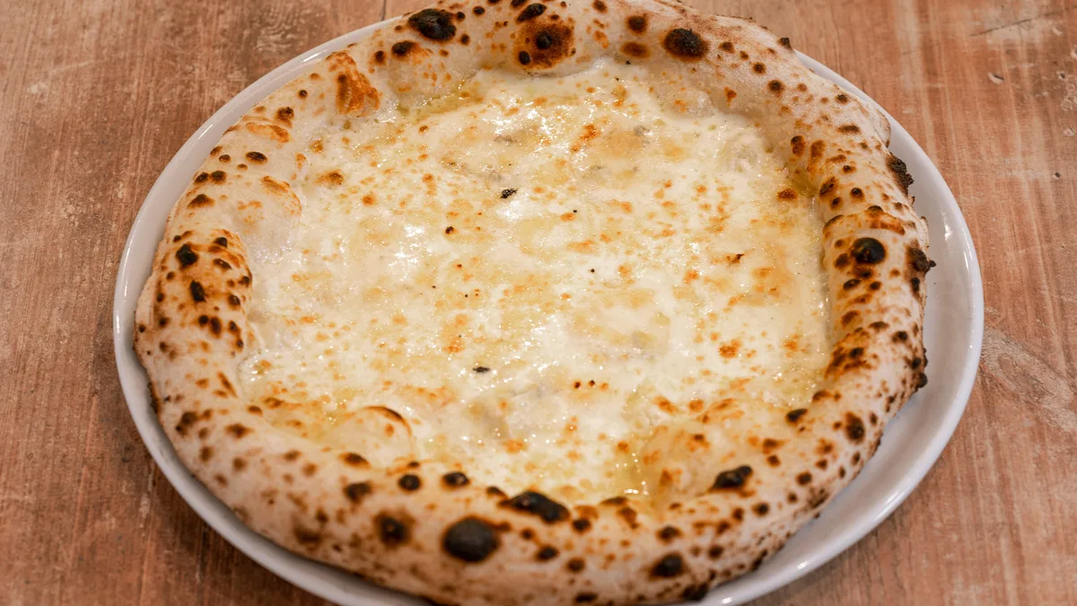 Pizza quattro formaggi