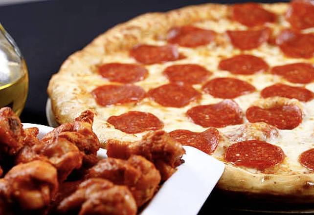 Flying Pizza - Large 1 Topp., 10 Wings