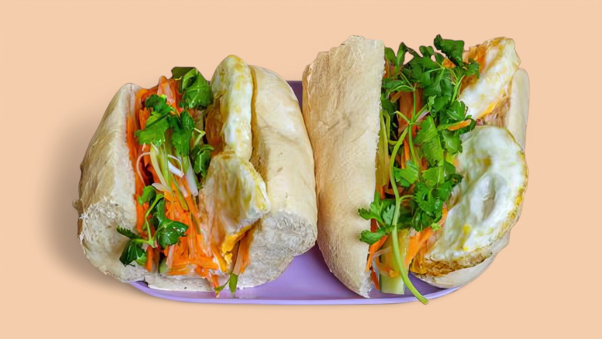 Friedd Egg Banh Mi (S9)