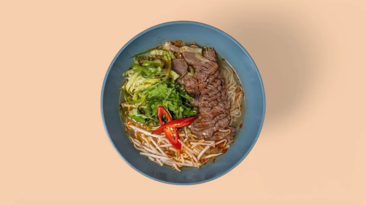 Spicy Lemongrass Chili Beef Bun (S20)