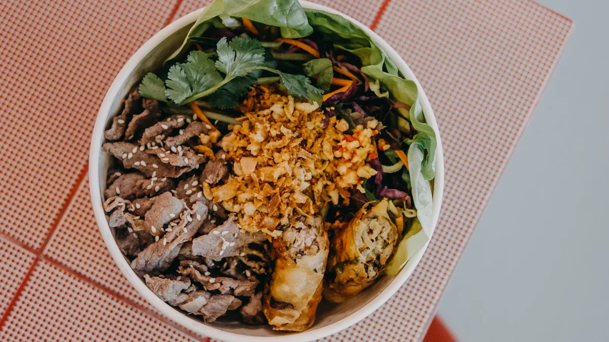 Bún bò nem
