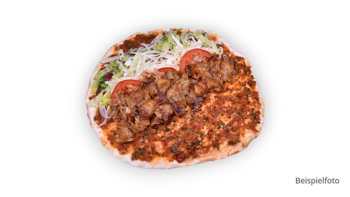 26. Lahmacun with Döner Meat