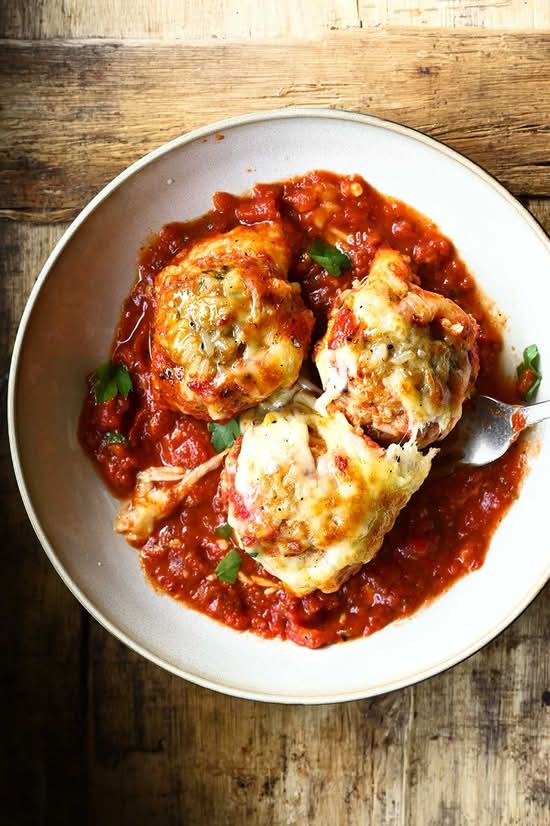 BAKED MEATBALL PARMESAN APTZR W/2pc GARLIC BREAD