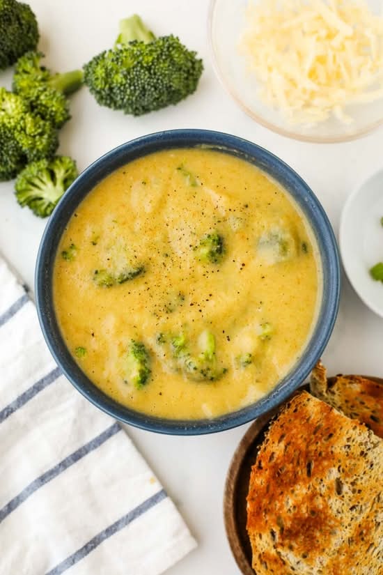 Creamy Broccoli Cauliflower Soup (Bowl)