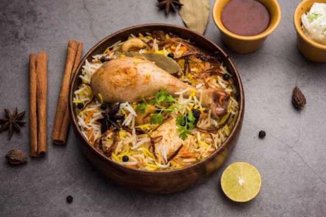 Chicken Dum Biryani Family pack serves 3 to 4 people