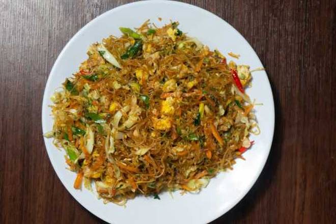 Egg Kothu Parotta Bread