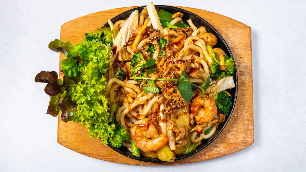 405. Mi Udon Xao Bo Tom