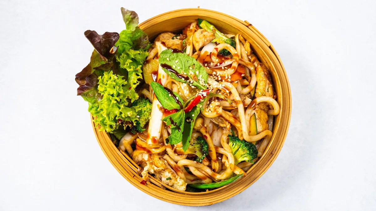 V33. Banh Canh Hap
