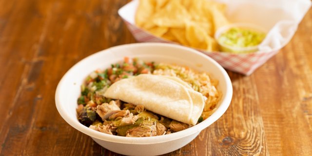 Mexican Bundle (Chips and Guacamole)