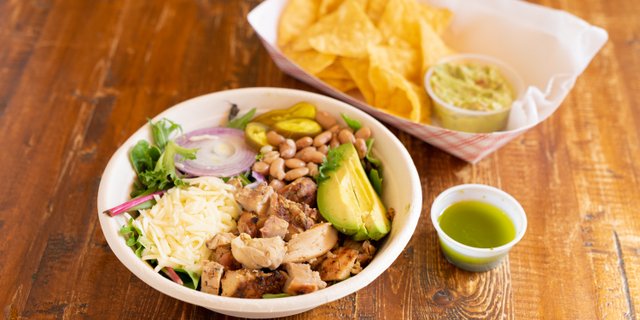 Salad Bundle (Chips and Guacamole)