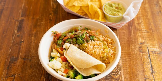 Vegetarian Mexican Bundle (Chips and Guacamole)