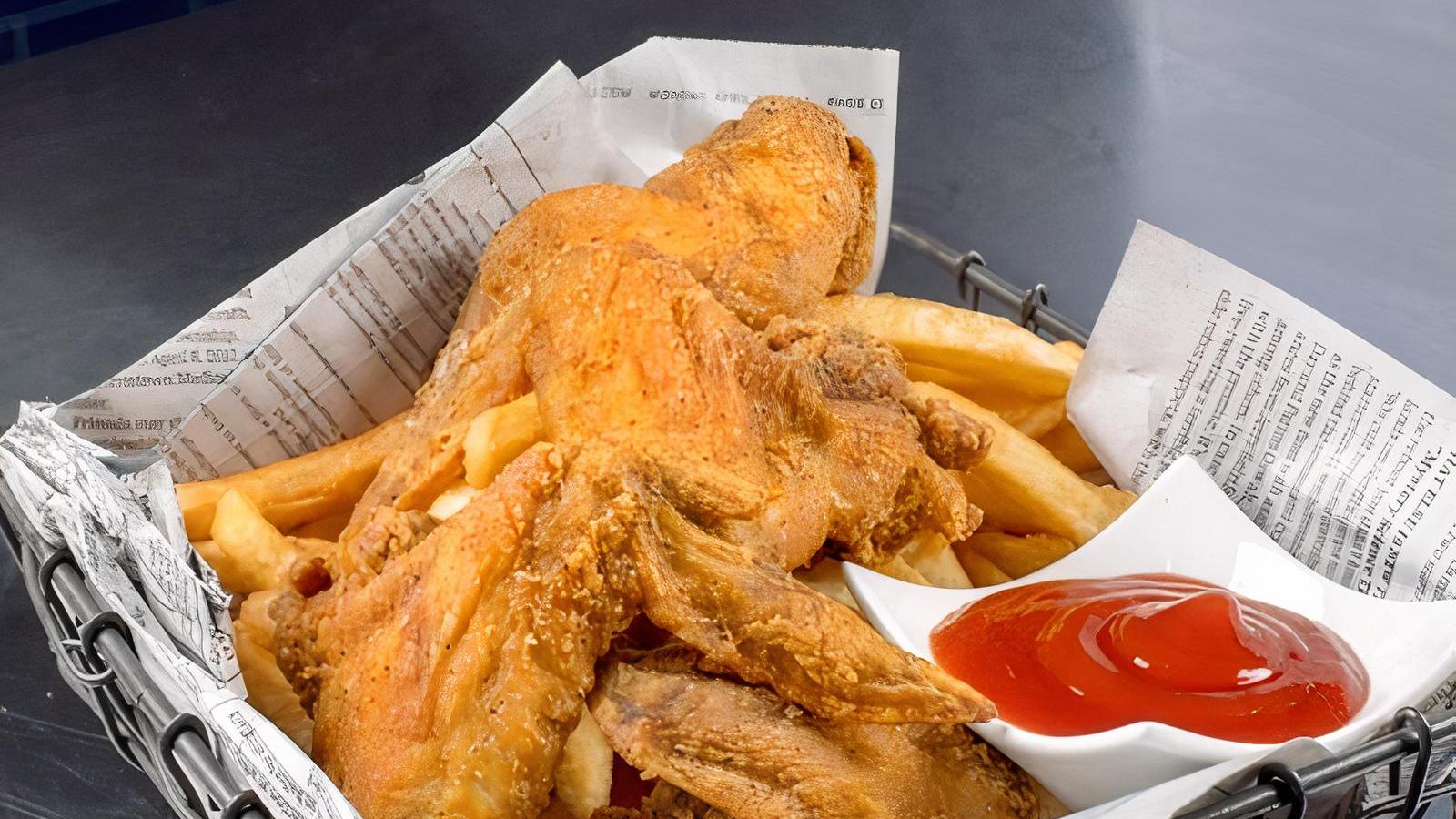Kids Chicken Wings and Fries (4 pcs)