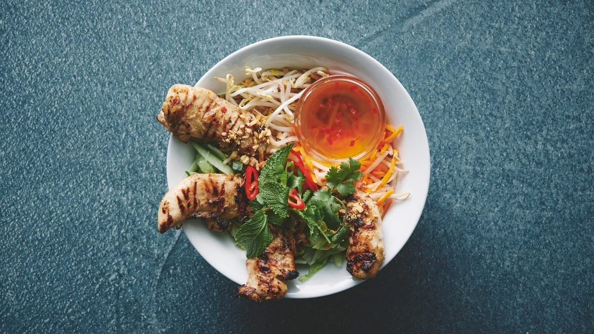 Nr. 10 - Bun Thit Ga Nuong
