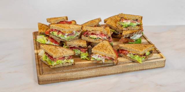 Bacon Lover's BLTandA Sandwich