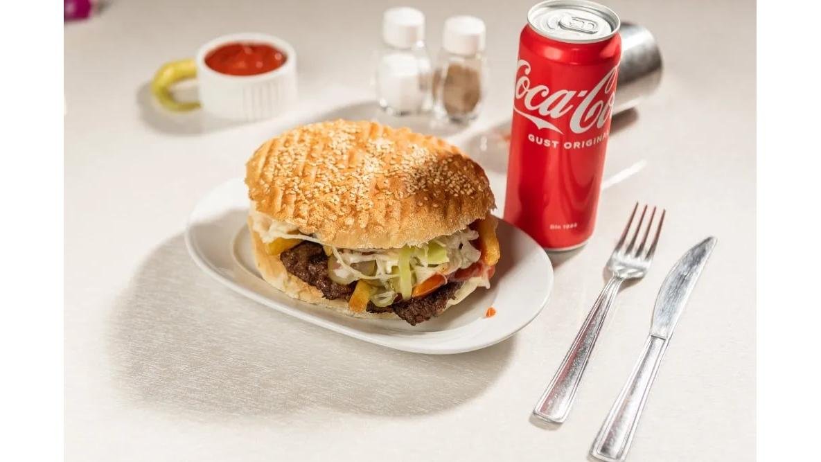 Hamburger de vită EXTRA la meniu