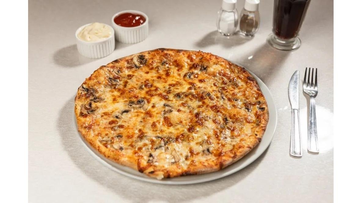 Pizza Funghi Salami