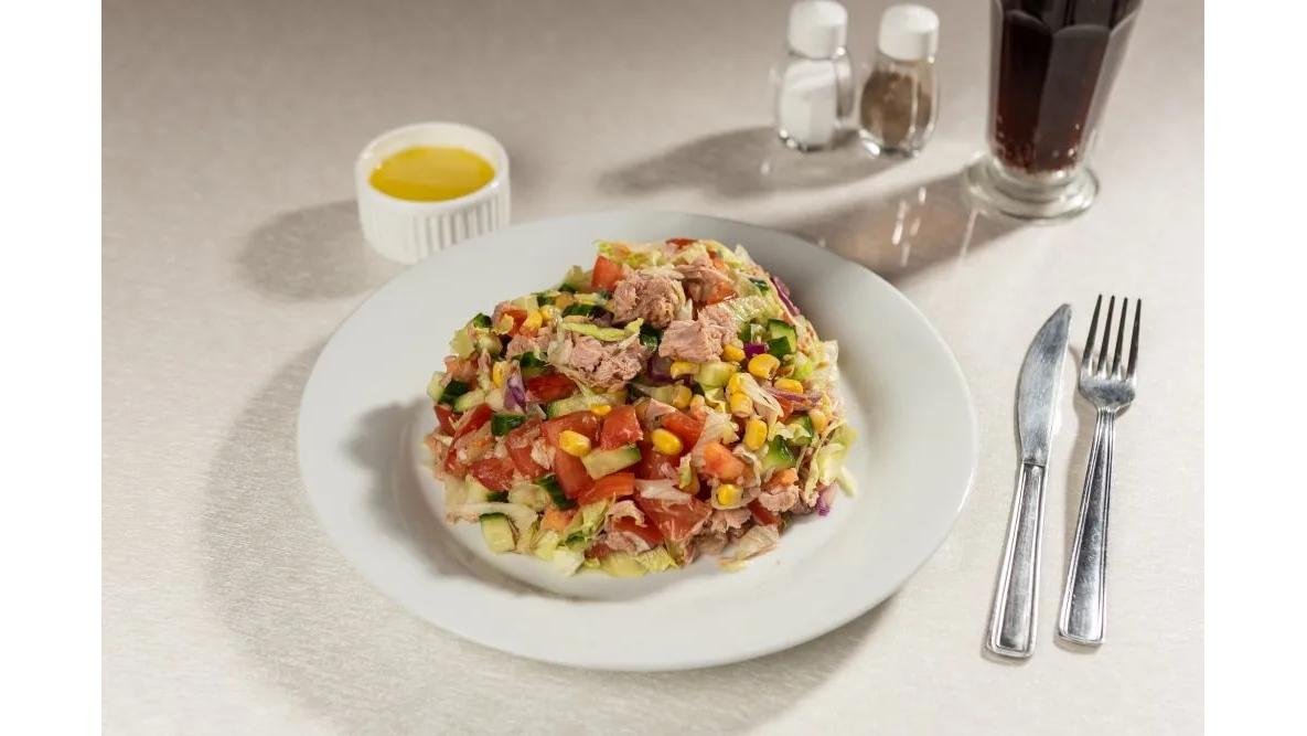 Salată cu ton