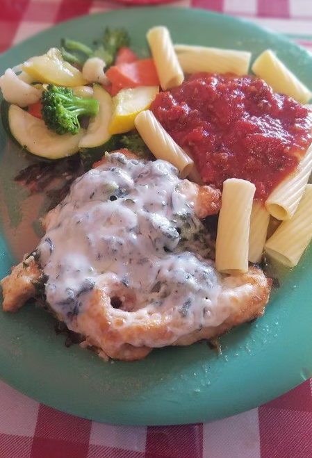 Chicken Florentine lunch