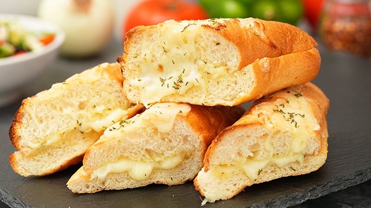 Cheesy Garlic Bread Appetizer