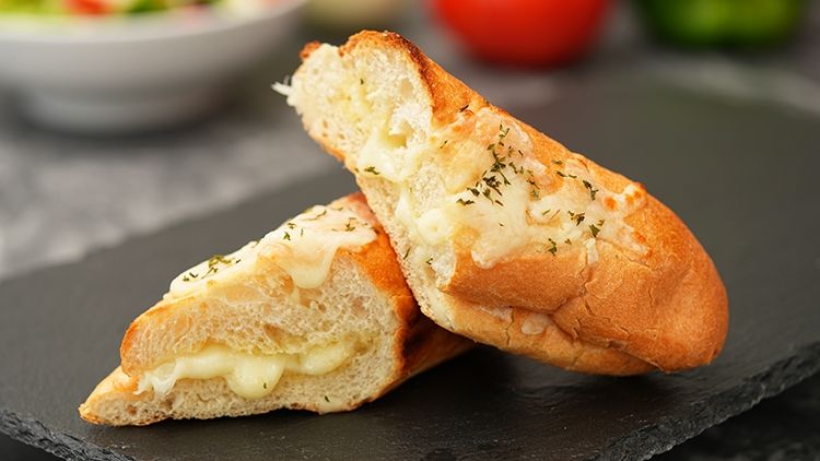 Cheesy Garlic Bread Side*