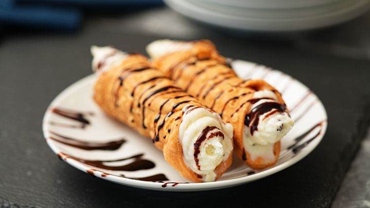 Chocolate Cannoli