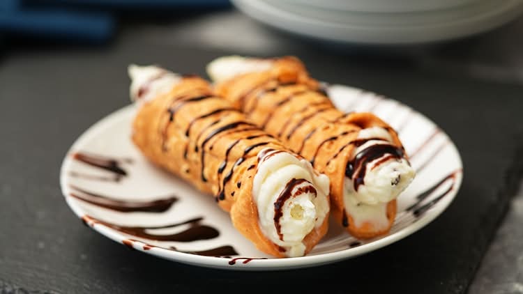 Chocolate Cannoli
