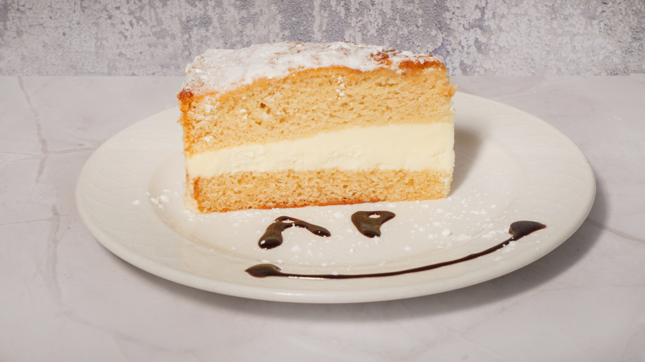Italian Lemon Cream Cake