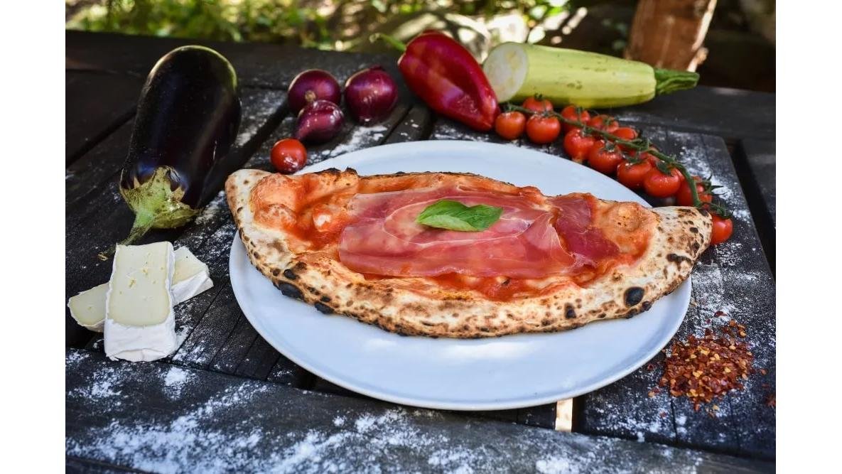Calzone Quattro Formaggi