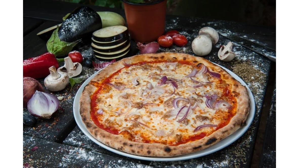 Pizza Tonno e Cipolla